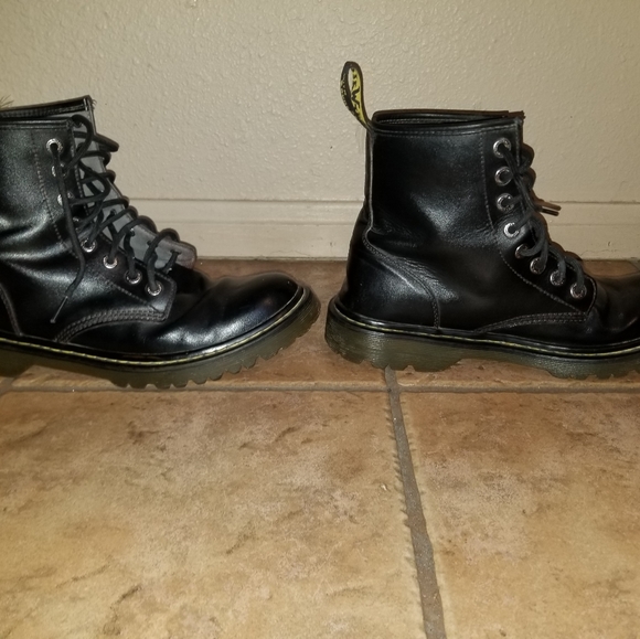 Dr. Martens Awleys - Picture 3 of 10